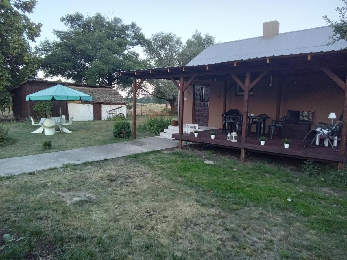 Domek U Kazi Sadowne Exterior foto